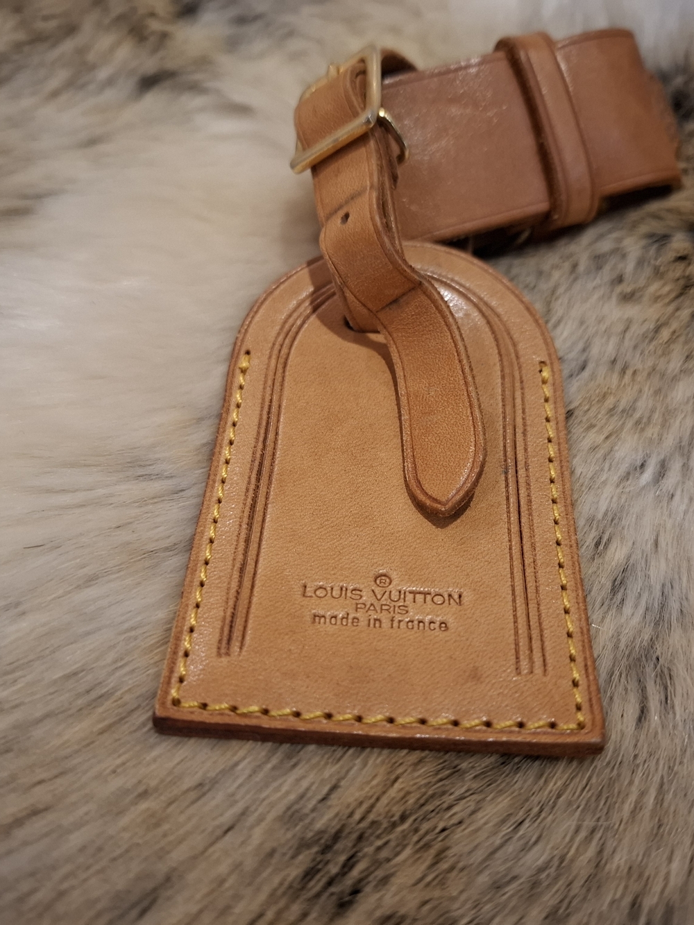 LOUIS VUITTON PERSONAL LEATHER TAG